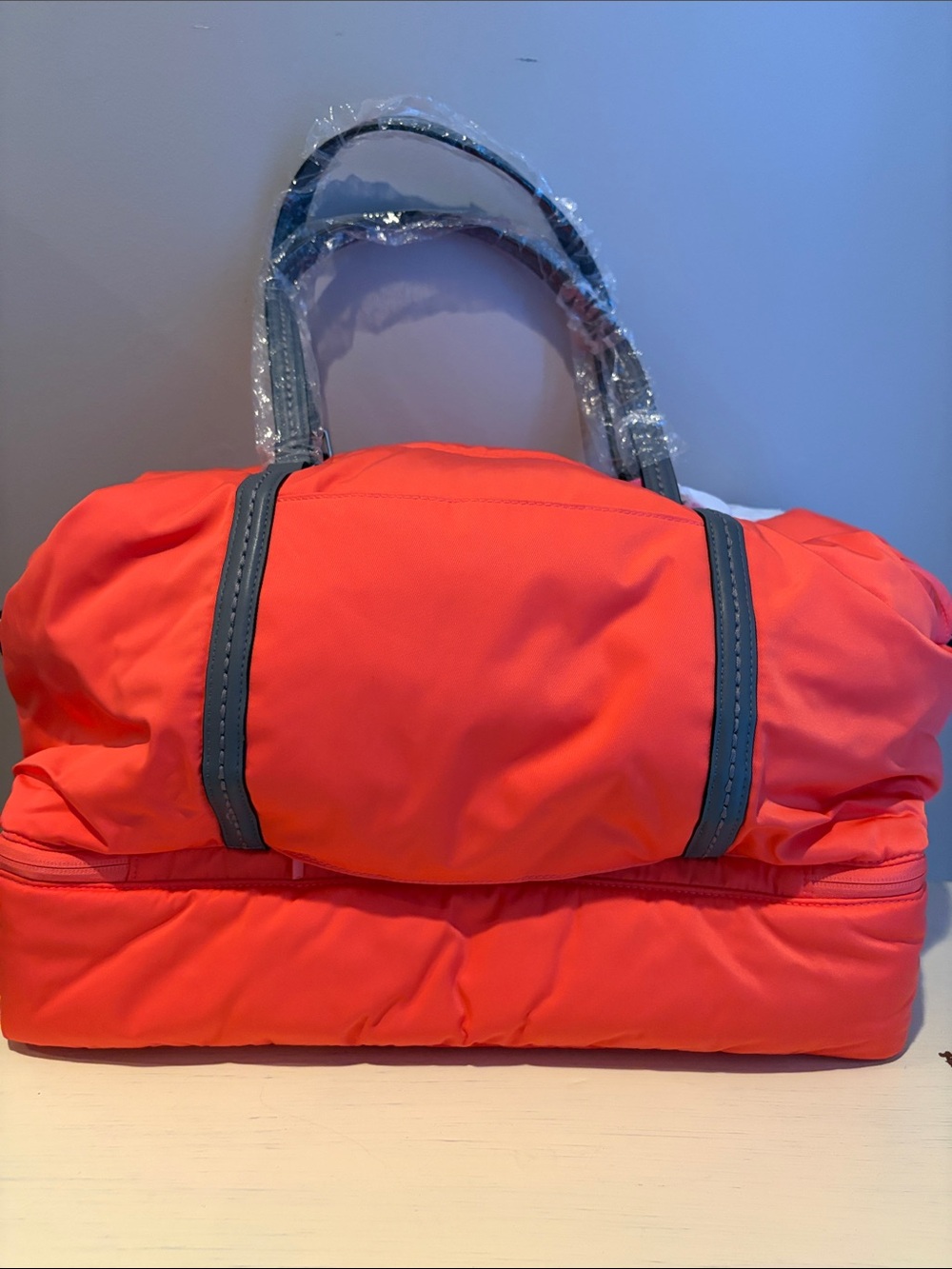 NWT Vera Bradley Coral Reef Midtown Travel Bag with Faux Leather Trim